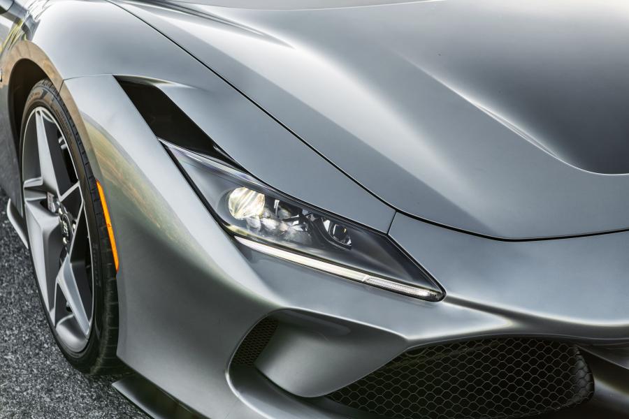 Детали экстерьера Ferrari F8 Tributo 2020 года  (NA) (фото 24 из 25)